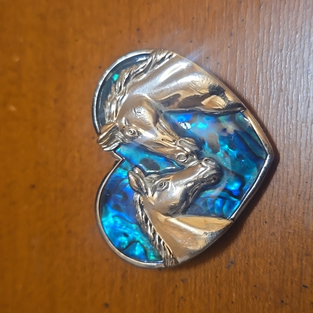 Silver color horse brooche